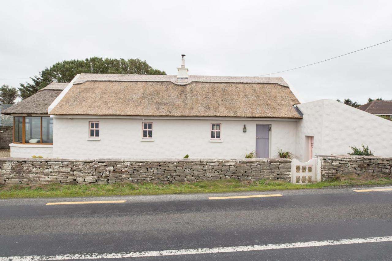 Storytellers Cottage Ballycotteen Exterior foto