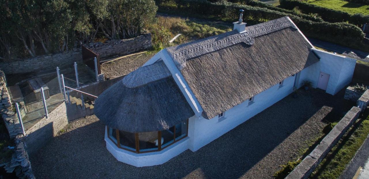 Storytellers Cottage Ballycotteen Exterior foto