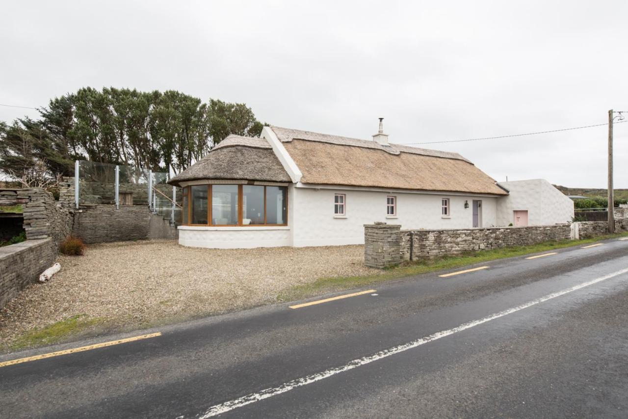 Storytellers Cottage Ballycotteen Exterior foto